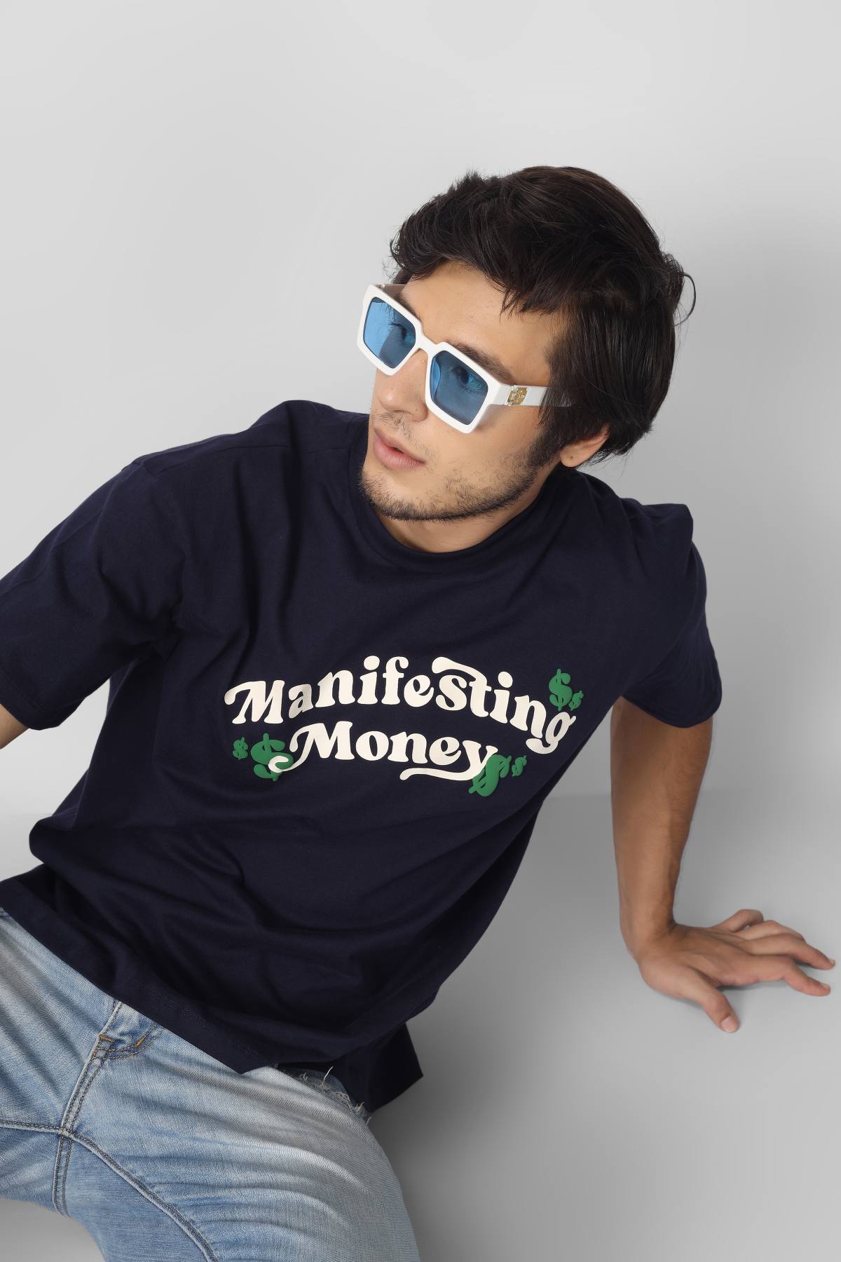 Manifesting money tee (Unisex)